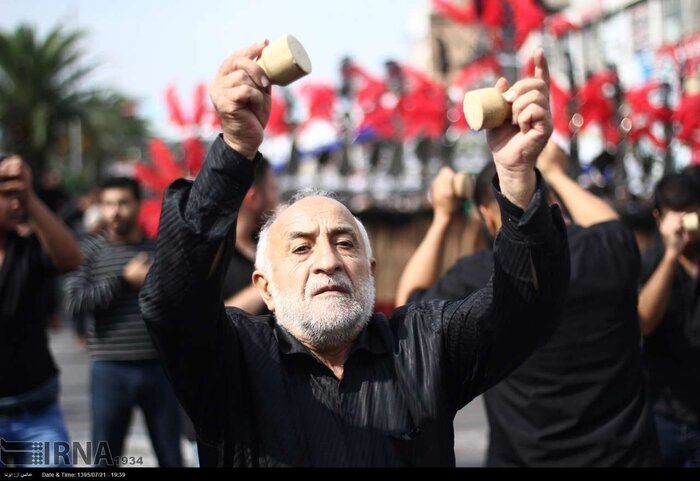 «کَرب‌زنی» سنتی کهن در سوگ شهدای دشت کربلا+فیلم
