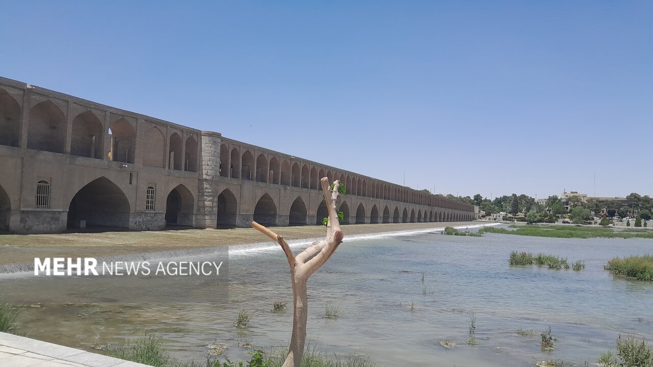 هوای قابل قبول اصفهان در دومین روز تابستان؛ ۳ شهر مجاور آلوده است