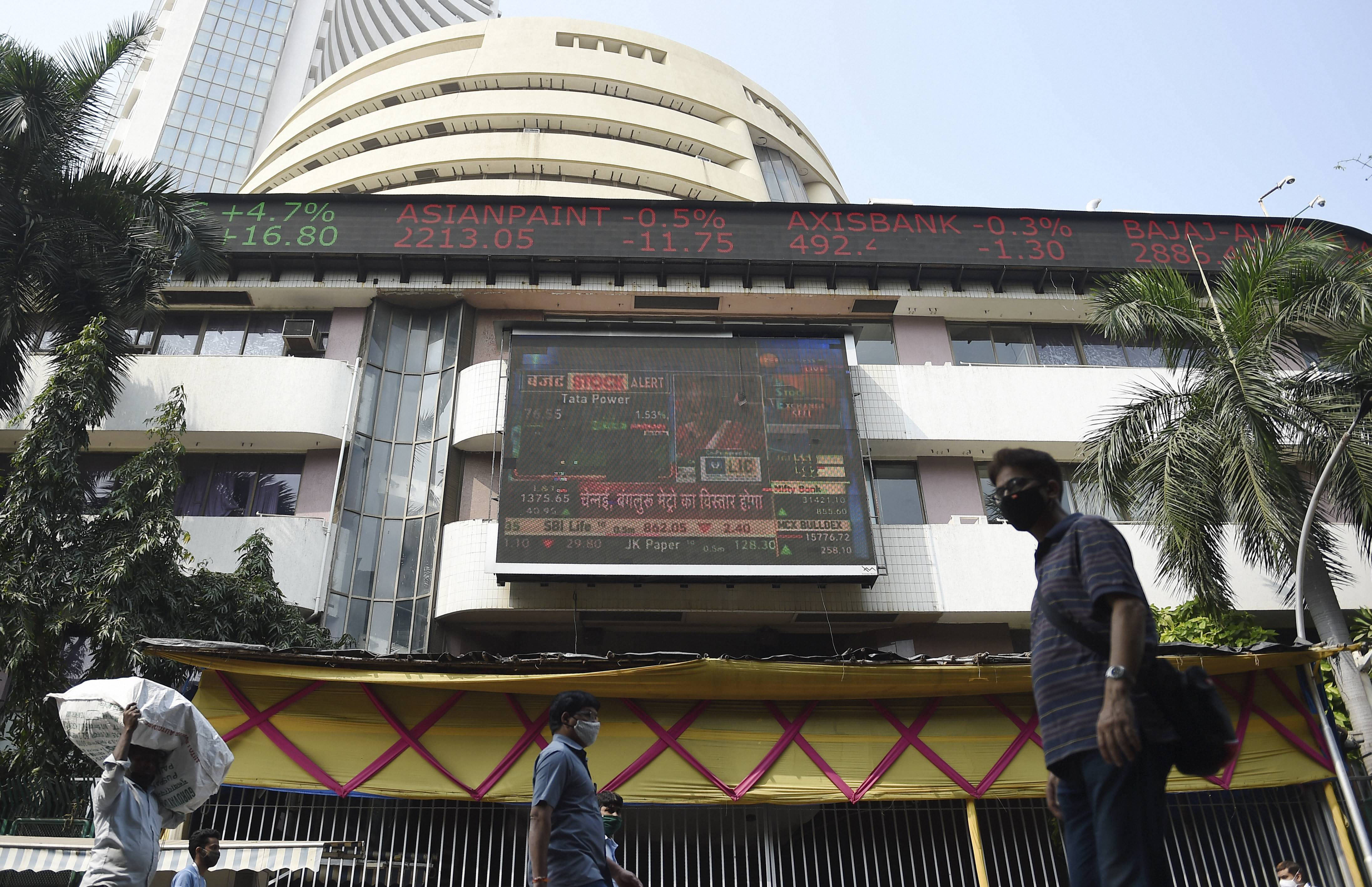 Sensex، Nifty Trade Flat در حالی که سرمایه گذاران پس از رالی اخیر متوقف می شوند