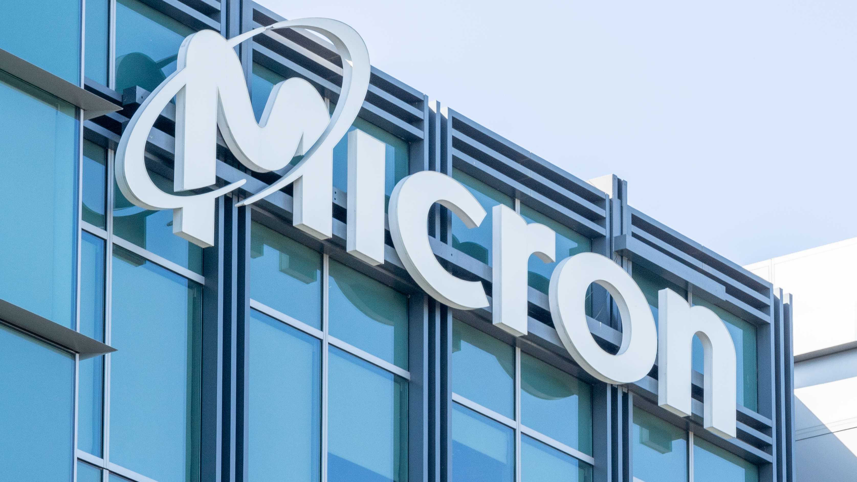 Micron درآمد سه ماهه سوم را در بحبوحه تقاضای بسیار بالا از مراکز داده گزارش می دهد