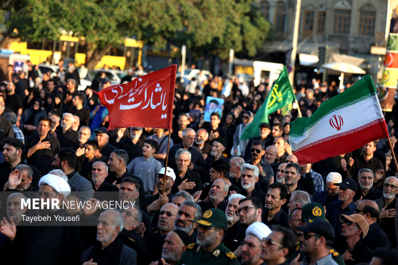 عزاداران شاهرودی طنین «لبیک یا حسین»را به «لبیک یا خامنه‌ای» گره زدند