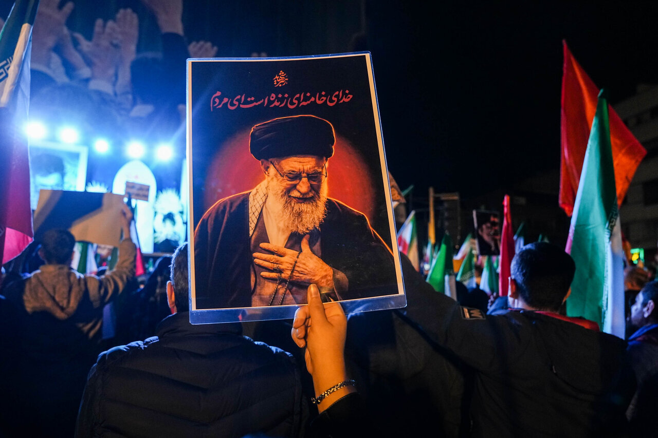 حیدری: ۵۰ هزار نفر از مرکزی به مراسم تشییع «قائد امت» اعزام میشوند