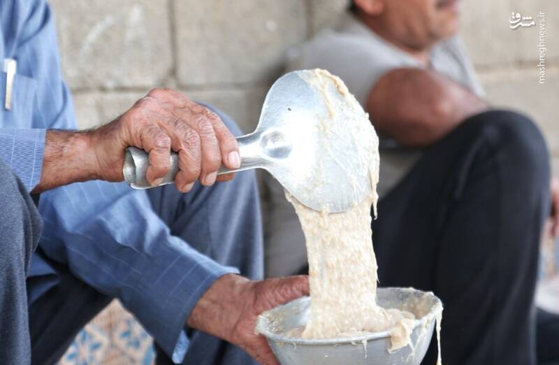 عکس/ آیین پخت "حلیم جُم" در شهر فین هرمزگان