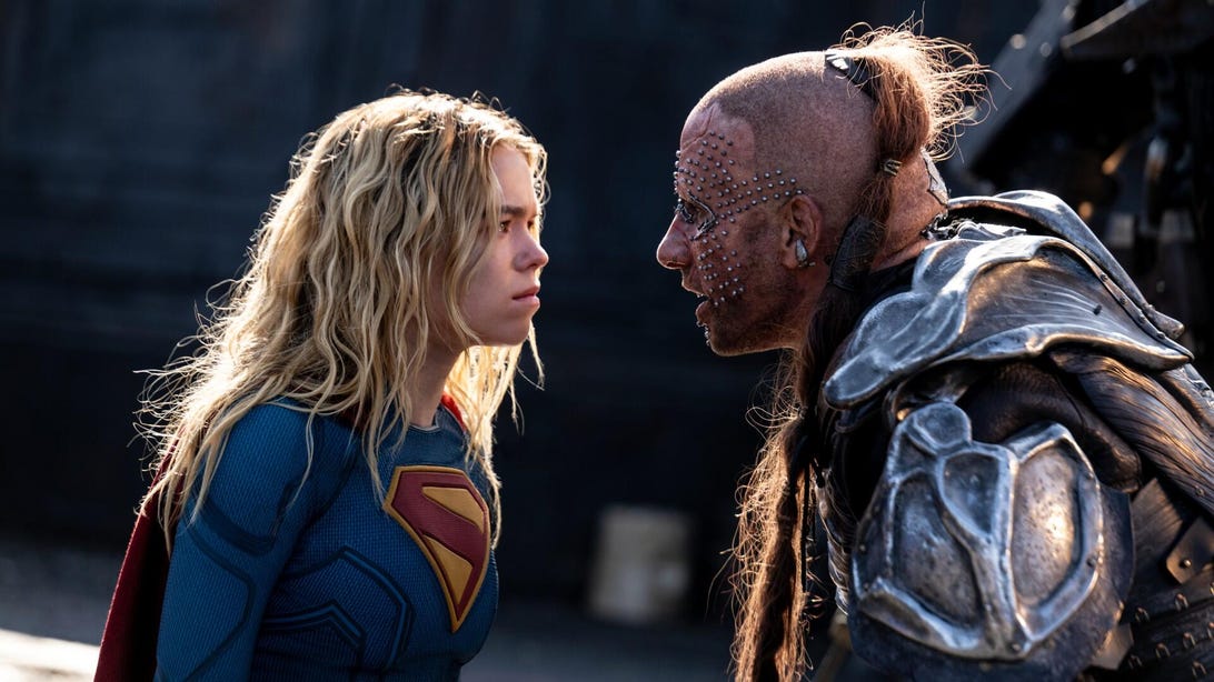 نقد و بررسی «Supergirl»: یک دنبالهدار «سوپرمن» محکم که واقعاً میتواند از Lobo بیشتر استفاده کند