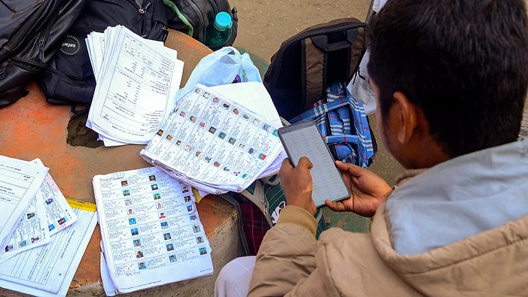 SIR Drive در Telangana آغاز می شود، 36000 BLO در حال ضربه زدن به درها هستند