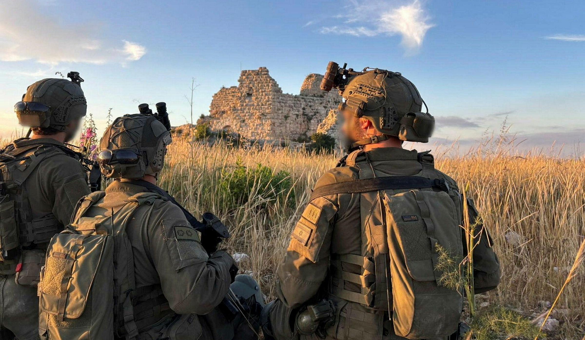 اسرائیل گزارش خروج جزئی از "منطقه حائل" جنوب لبنان را تکذیب کرد