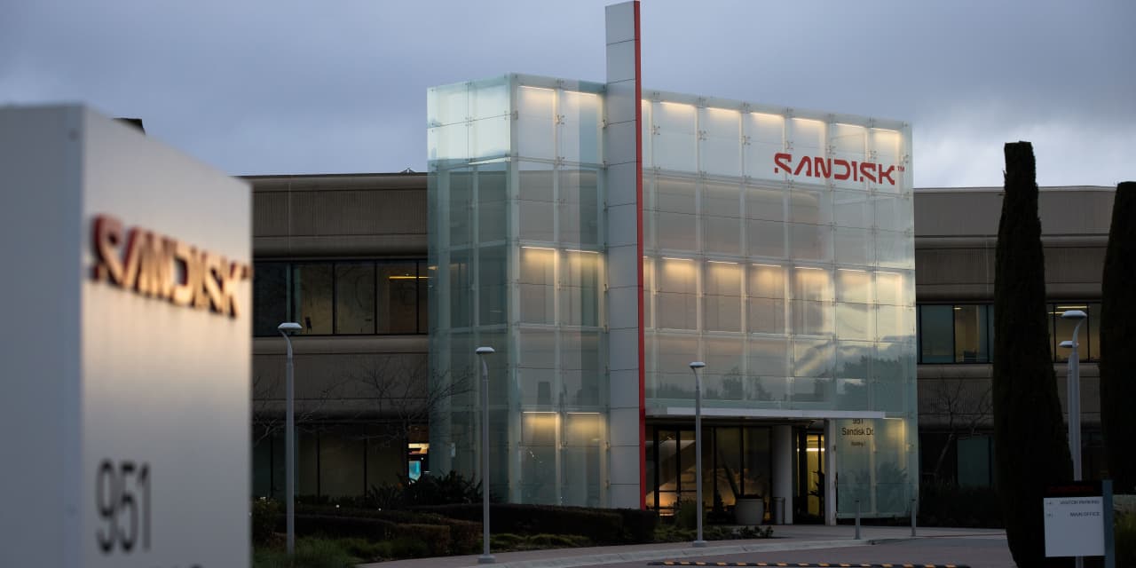 سهام Sandisk ممکن است بیش از همه در تاریخ بیش از حد خرید نشده باشد، اما تا حد امکان ادامه دارد
