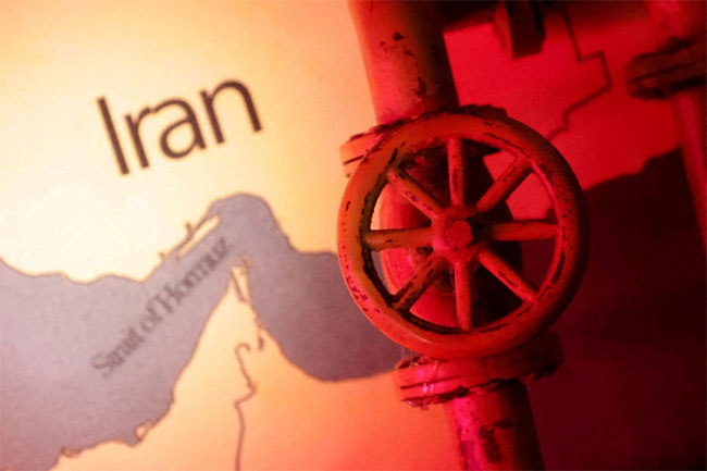 اوپک پلاس درباره افزایش تولید نفت بحث می کند زیرا جنگ باعث اختلال در محموله ها می شود