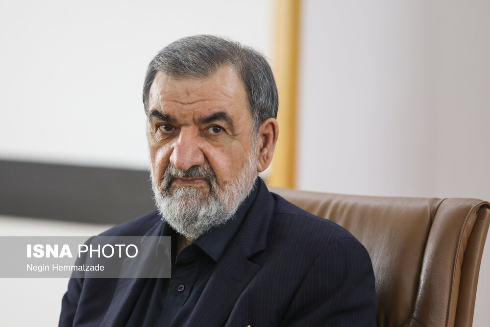 محسن رضایی: رهبر انقلاب در سلامت کامل هستند + جزئیات