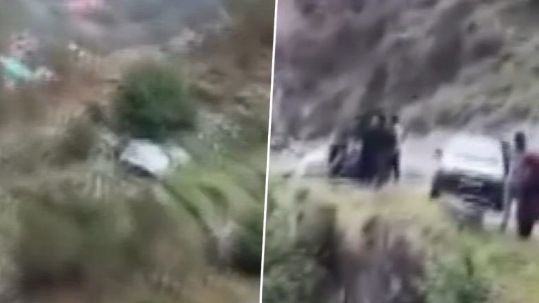 تصادف شیملا: 6 نفر پس از سقوط ون پیکاپ به عمق 500 متری دره کشته شدند، فیس بوک لایو لحظات پایانی را ضبط می کند