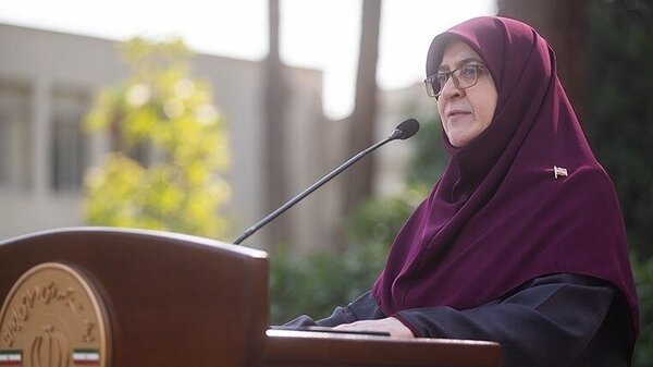 فاطمه مهاجرانی:تریبونهایی که باید وحدت بخش باشند،دولت را تخریب می کنند/ حمله به تیم دیپلماسی، قدرت چانه زنی ایران را کاهش می دهد