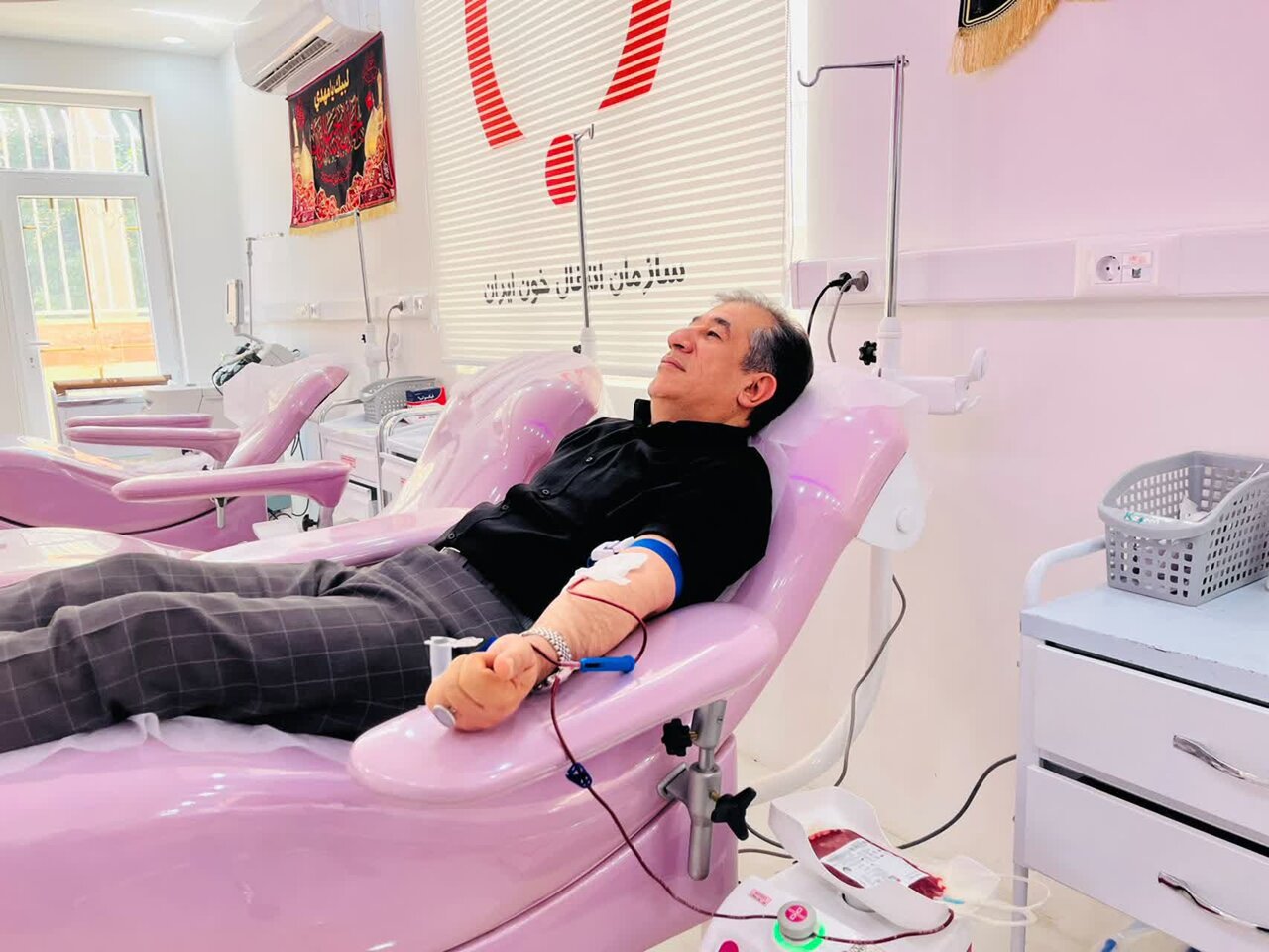 معاون استاندار لرستان به پویش «نذر خون جانفدایان حسینی» پیوست