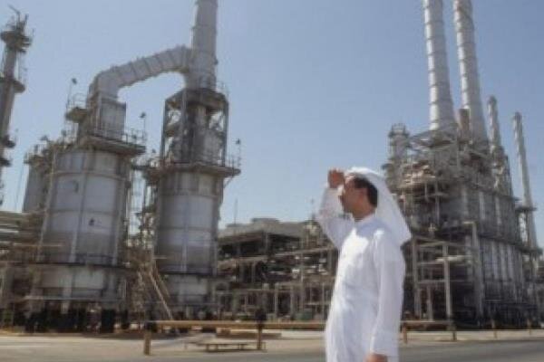 بارگیری نفت در پایانه راس تنوره عربستان از سر گرفته شد