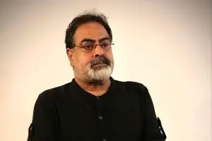 پرداخت‌های شتاب‌زده از حماسه‌های جنگ ماندگار نخواهند بود/ مدیرانی که بیت‌المال را خرج بهای مدیریتشان می‌کنند وطن‌فروش هستند/ من و لنز دوربین‌ام در مقابل این مردم کم آوردیم
