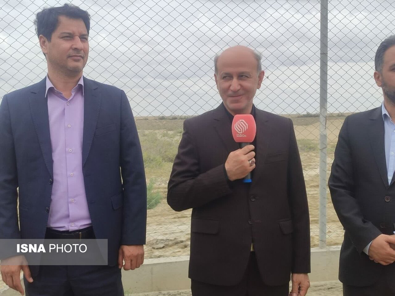 تخلیه کانتینر در۴ دقیقه و پلاک‌گذاری ۱۱۰۰ خودرو/بیش از هزار خودروی خارجی در صف پلاک‌گذاری