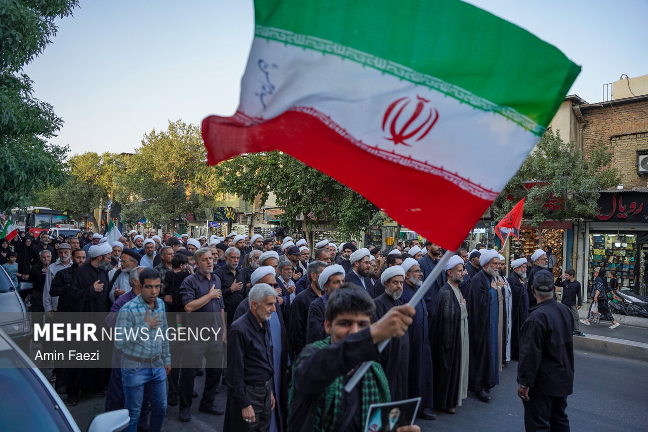 پیاده روی علمای شیراز در ۱۳ ماه محرم