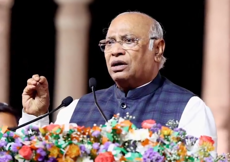 Mallikarjun Kharge که دوباره انتخاب شد، به عنوان عضو Rajya Sabha سوگند یاد کرد