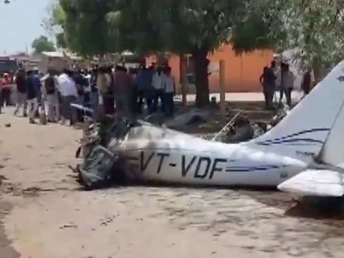سقوط هواپیمای مربی در UP; گاوصندوق خلبان: DGCA