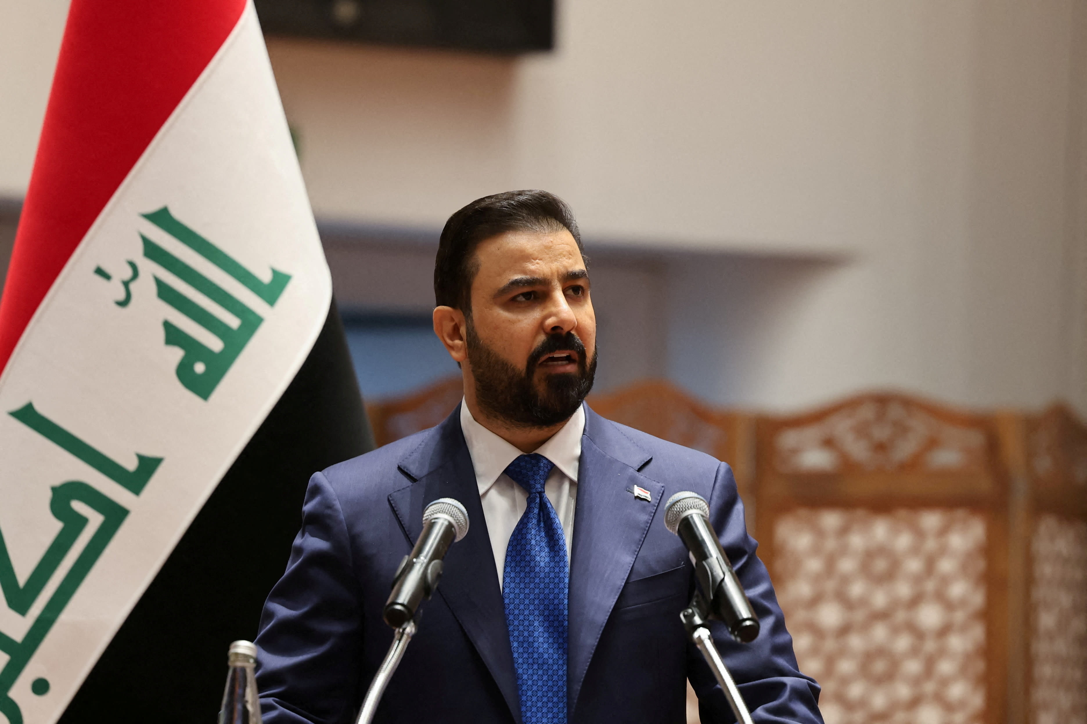 عراق سرکوب گسترده ضد فساد را آغاز کرد و ده ها مقام را بازداشت کرد