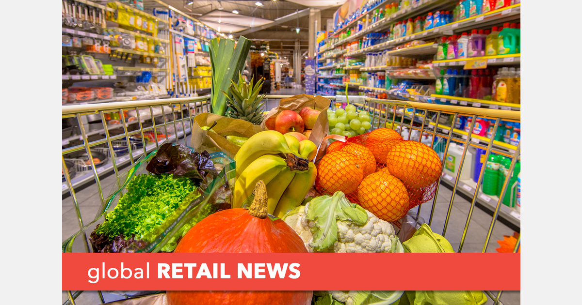 Aldi هزاران توت فرنگی رایگان در فروشگاه ویمبلدون خود هدیه می دهد