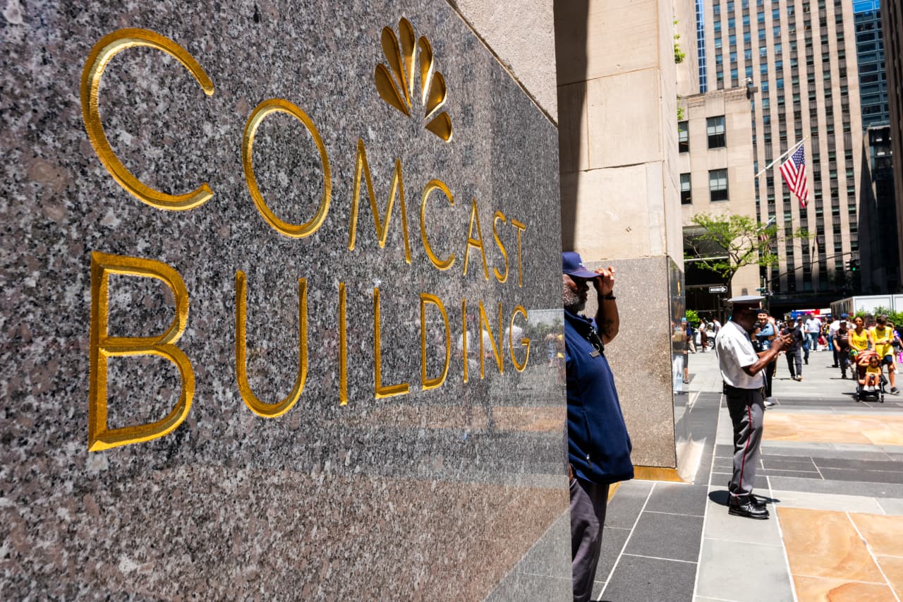 آیا اسپین آف Comcast-NBCU برای سرمایه گذاران سود خواهد داشت؟ این چیزی است که تاریخ برای گفتن دارد.
