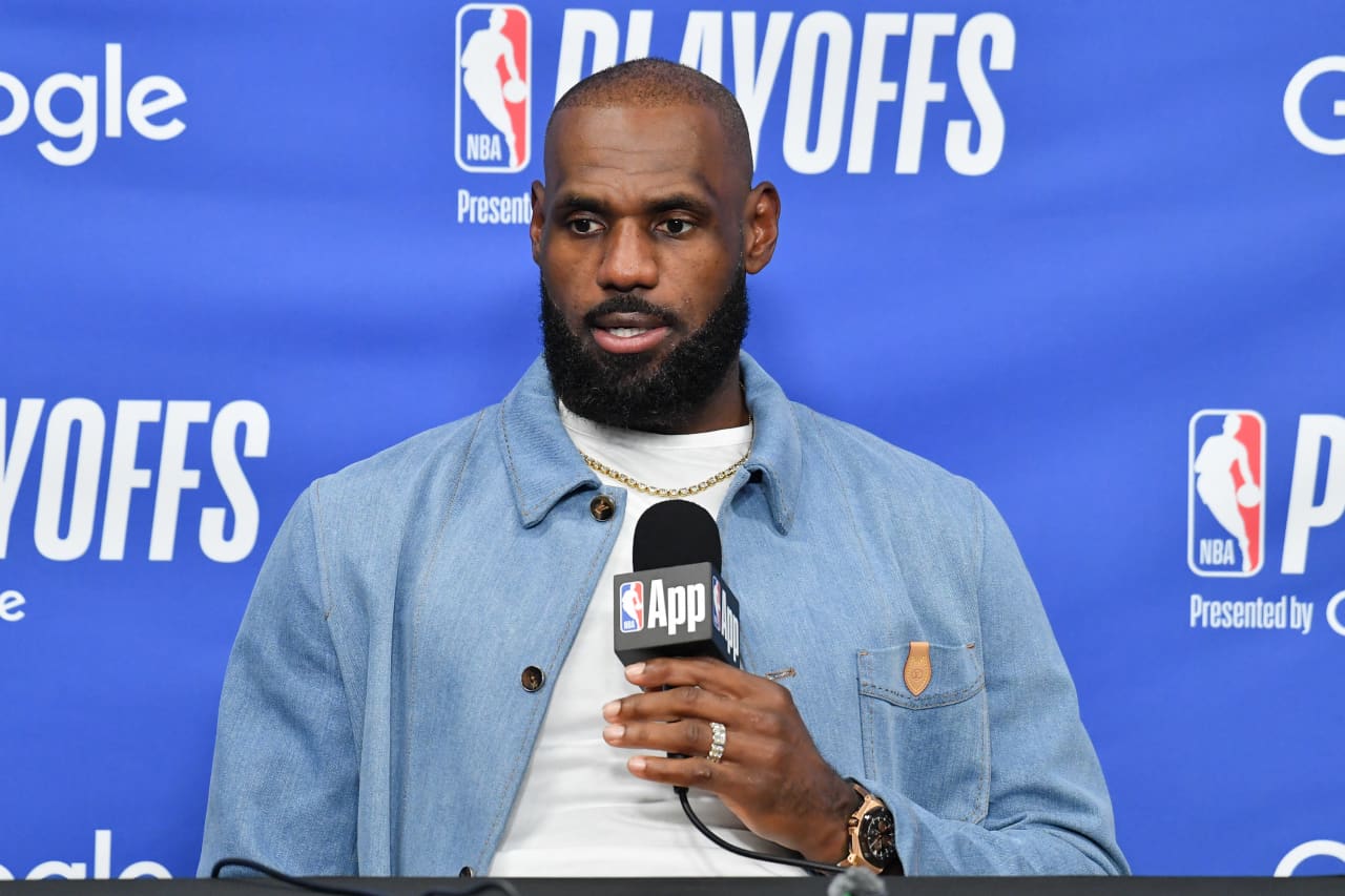 اگر لبرون جیمز به وریورز برود، فهرست آن تیم با تعدادی از گران قیمت ترین بازیکنان تاریخ NBA جمع می شود.