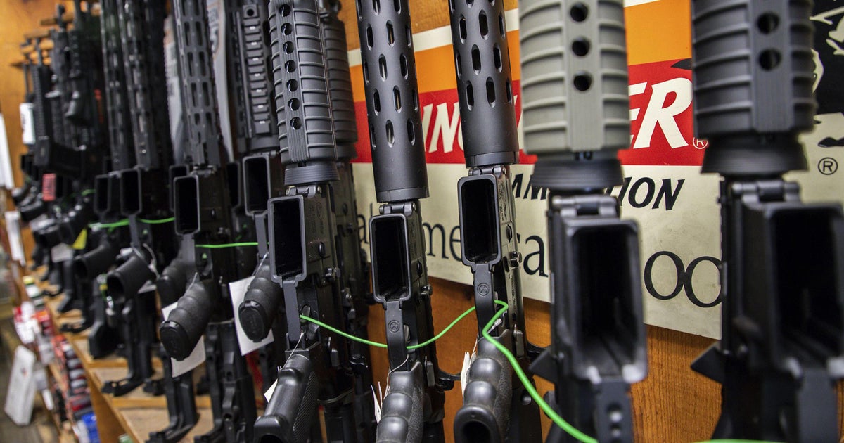 دیوان عالی تحریمهای AR-15 را به چالش میکشد