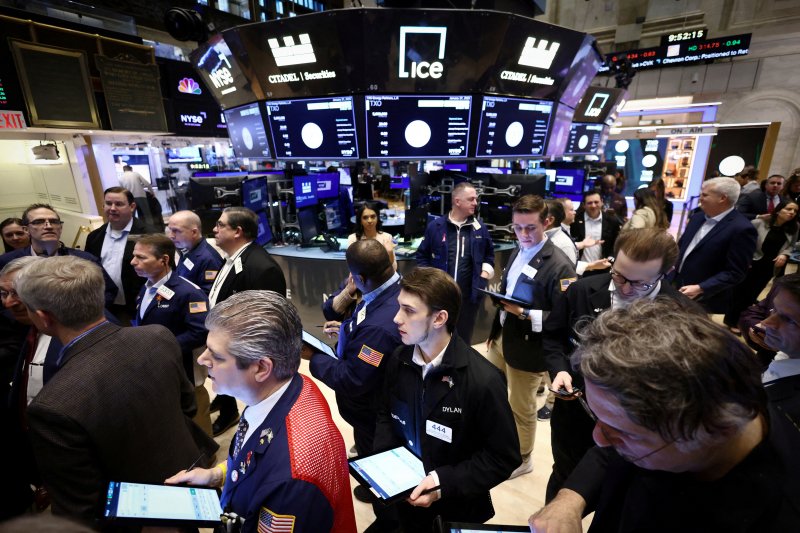 معاملات آتی Dow، S&P 500، Nasdaq در حالی که سرمایه گذاران منتظر داده های شغلی هستند، دچار افت شدند.