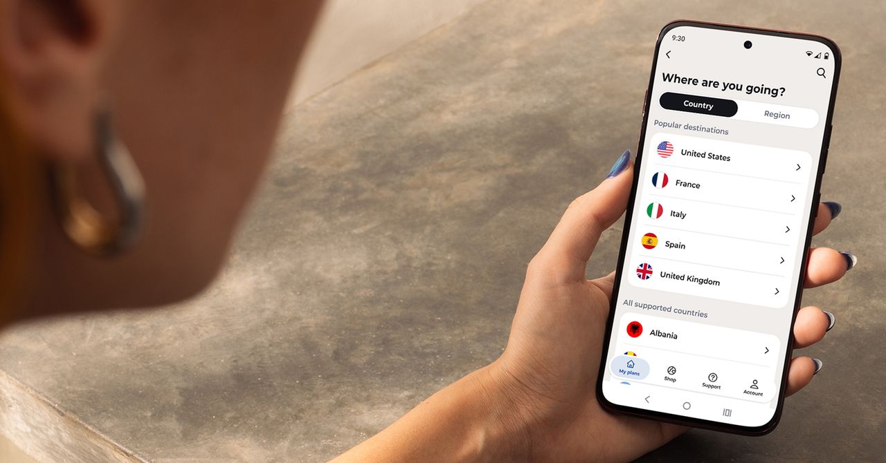 تلفن‌های موتورولا اکنون یک eSIM داخلی برای داده‌های تلفن همراه در خارج از ایالات متحده دارند
