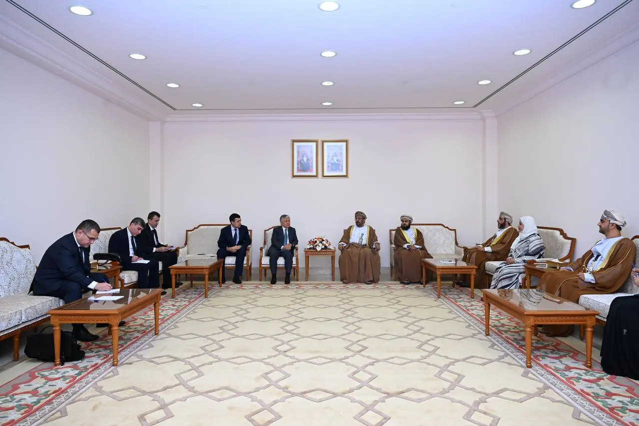 پیشبرد همکاری استراتژیک ازبکستان و عمان در مذاکرات مسقط (عکس)