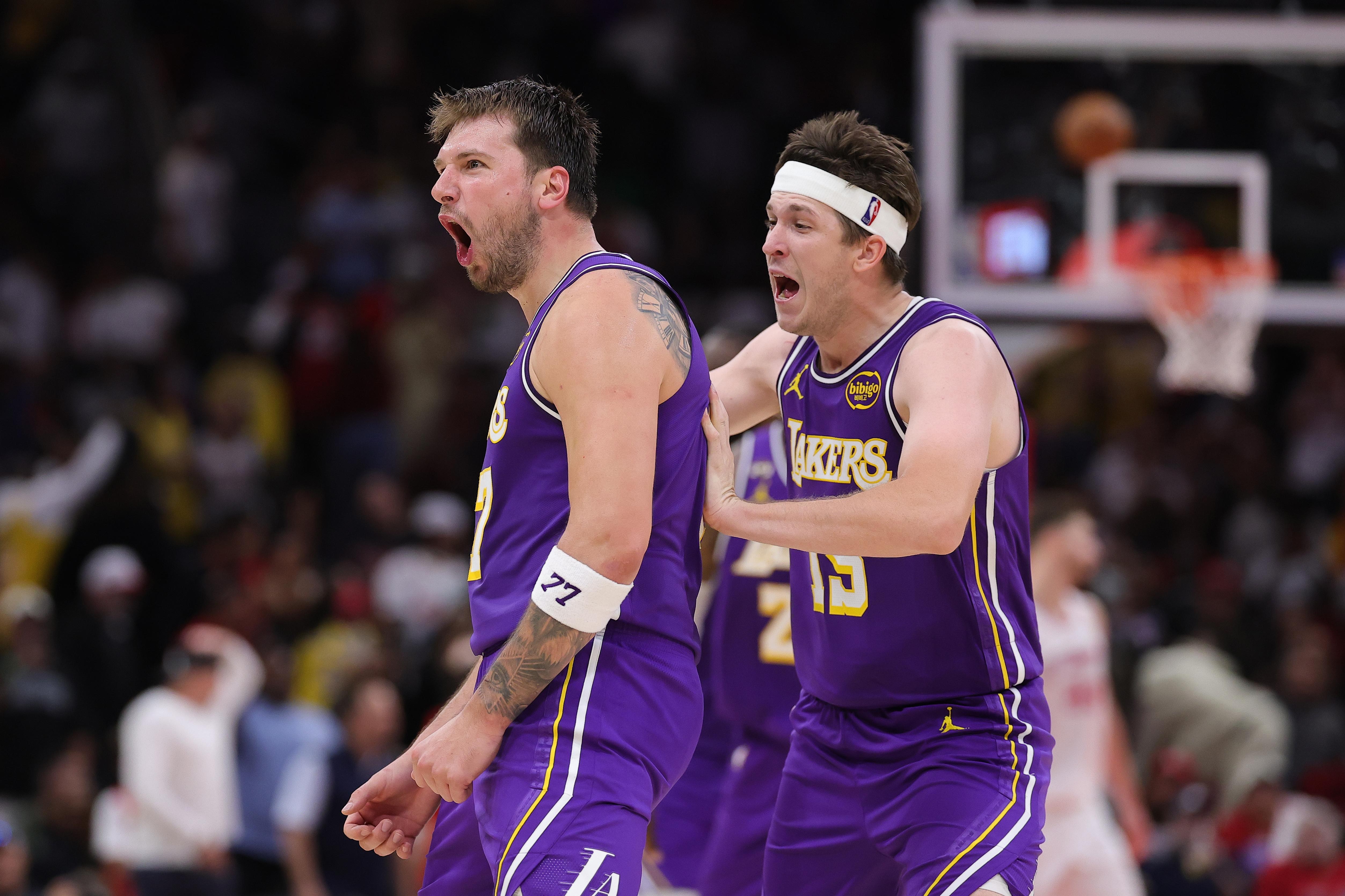 رتبه لیکرز در مسابقه قهرمانی NBA پس از تجارت واکر کسلر، حرکت اتحادیه فوتبال انگلیس