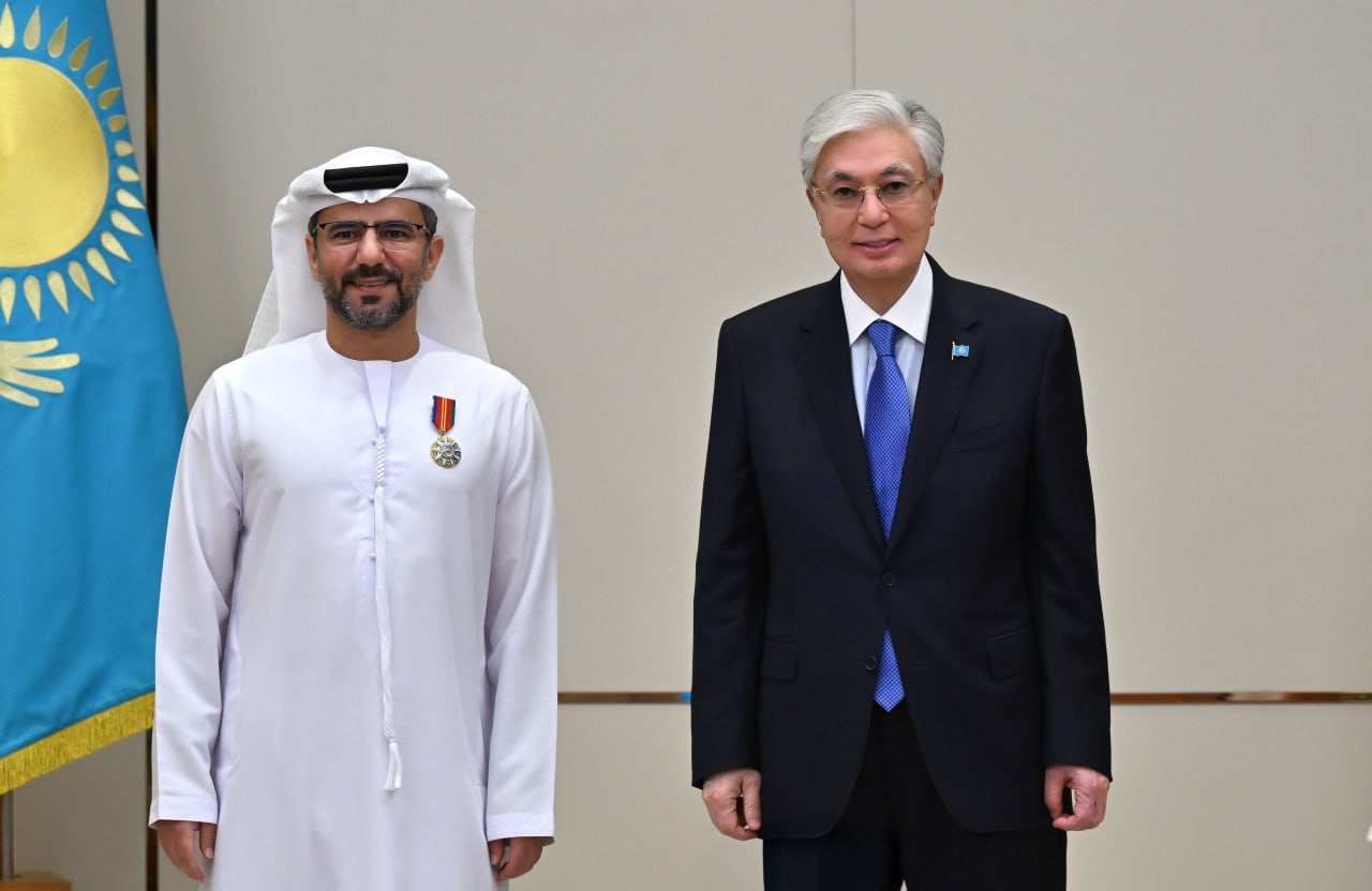 قزاقستان، AD Ports Group در مورد گسترش ترانزیت خزر و پتانسیل کریدور میانی گفتگو کردند