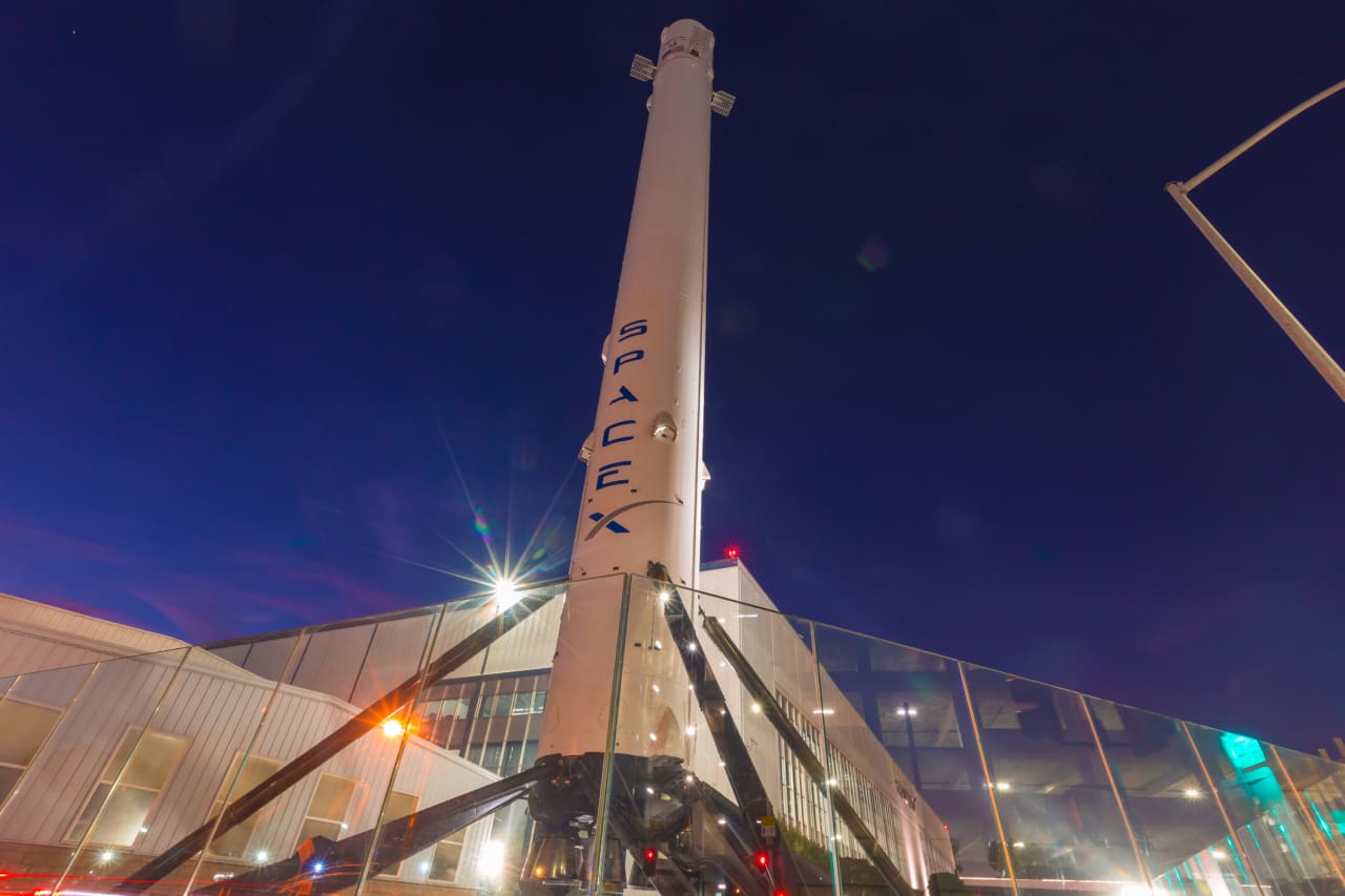 وحشت SpaceX سهام Verizon و AT&T را به بدترین هفته خود در سال‌های اخیر می‌رساند