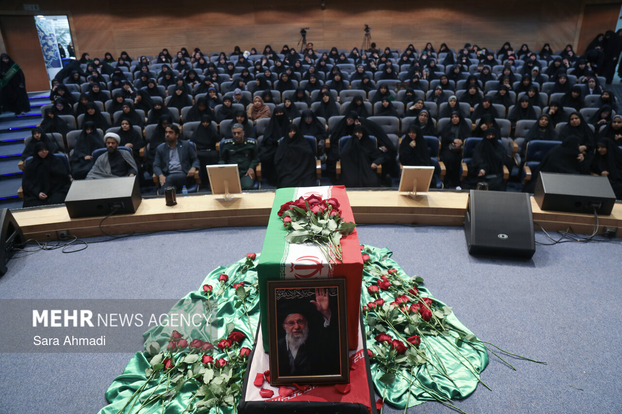 رستاخیز زنان نوغان در مشهد؛ تجدید میثاق با آرمانهای انقلاب