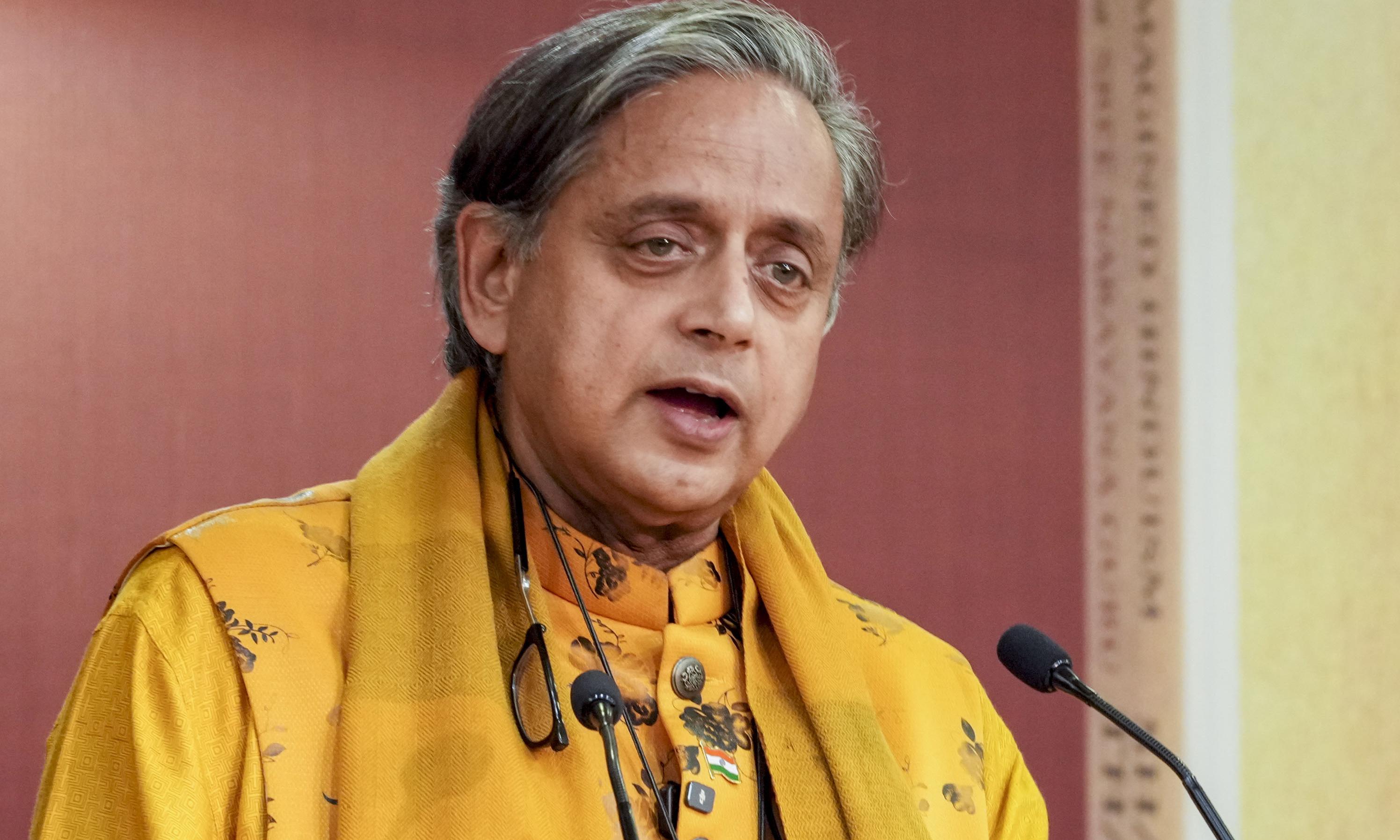 Tharoor نگرانی های امنیتی گذشته را در بحبوحه انتقال سهام MSC پیشنهادی آدانی افزایش می دهد
