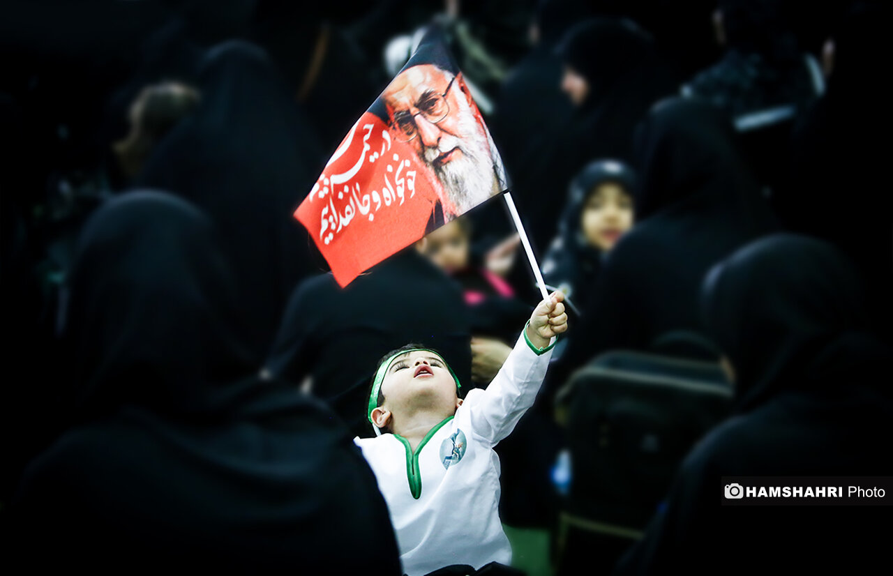 حالوهوای سحرگاهی مصلی امام خمینی(ره) تهران | ورود زائران به مصلای تهران | یا ایهاالمجتبی، تسلیت | ببینید