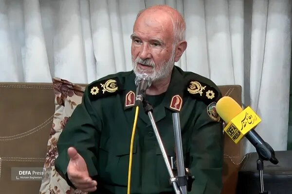 تأثیرات راهبردی اندیشه‌های رهبر شهید در توان نظامی/ سردار اسدی: توفیقات نیروهای مسلح مرهون تدابیر رهبر شهید انقلاب است