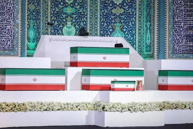 ببینید| در این گرما، این همه ساعت پیکرهای مطهر چه میشوند؟