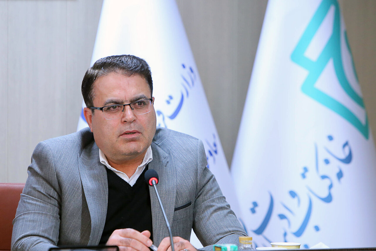 اهالی قلم با حضور در تشییع، به حامی دیرینه کتاب ادای احترام میکنند