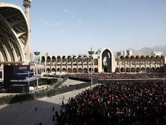 در حالی که میلیونها نفر برای مراسم تشییع جنازه در تهران جمع شدهاند، ایران عزادار رهبر سابق است