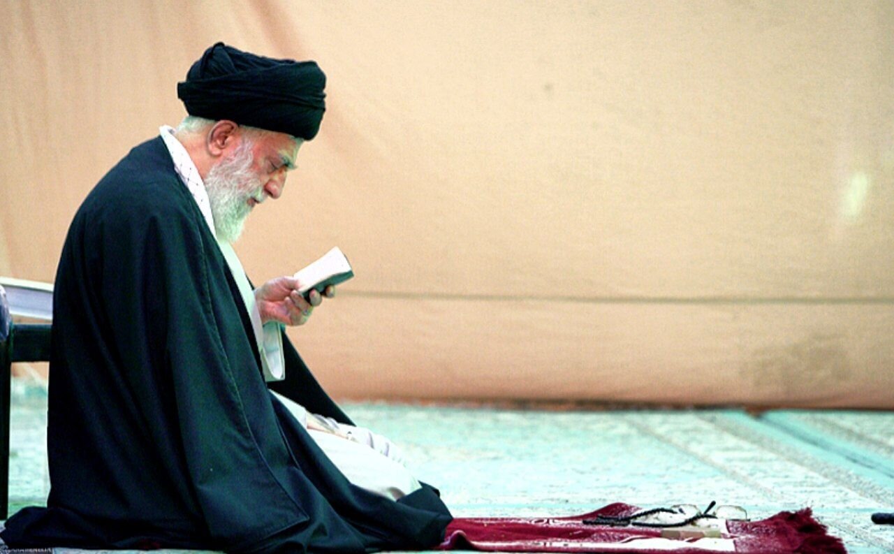 رازی که رهبر شهید از وصیت پیامبر(ص) گشود؛ باید در خشیت الهی زندگی کرد