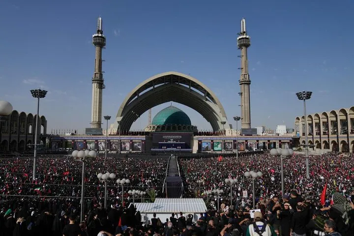 یک مقام مسئول: تشییع پیکر مطهر آقای شهید ایران قطعا بهطور زمینی انجام خواهد شد