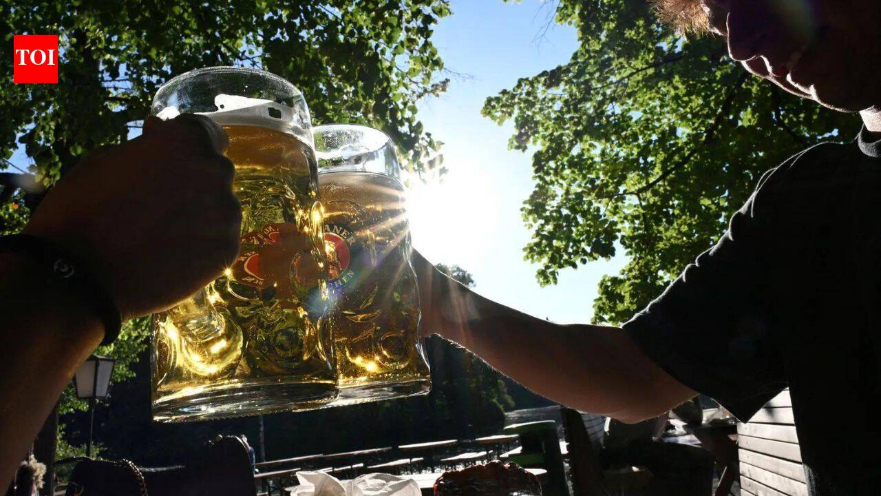 خیلی گرم برای سرماخوردگی: موج گرمای اروپا چگونه بر مصرف الکل تأثیر می گذارد؟