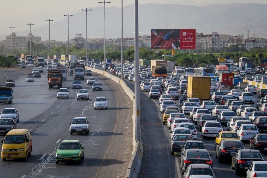 مازندران، البرز و اصفهان در صدر اعزام زائران به تهران | رئیس پلیس: سوخت‌گیری را به تهران موکول نکنید