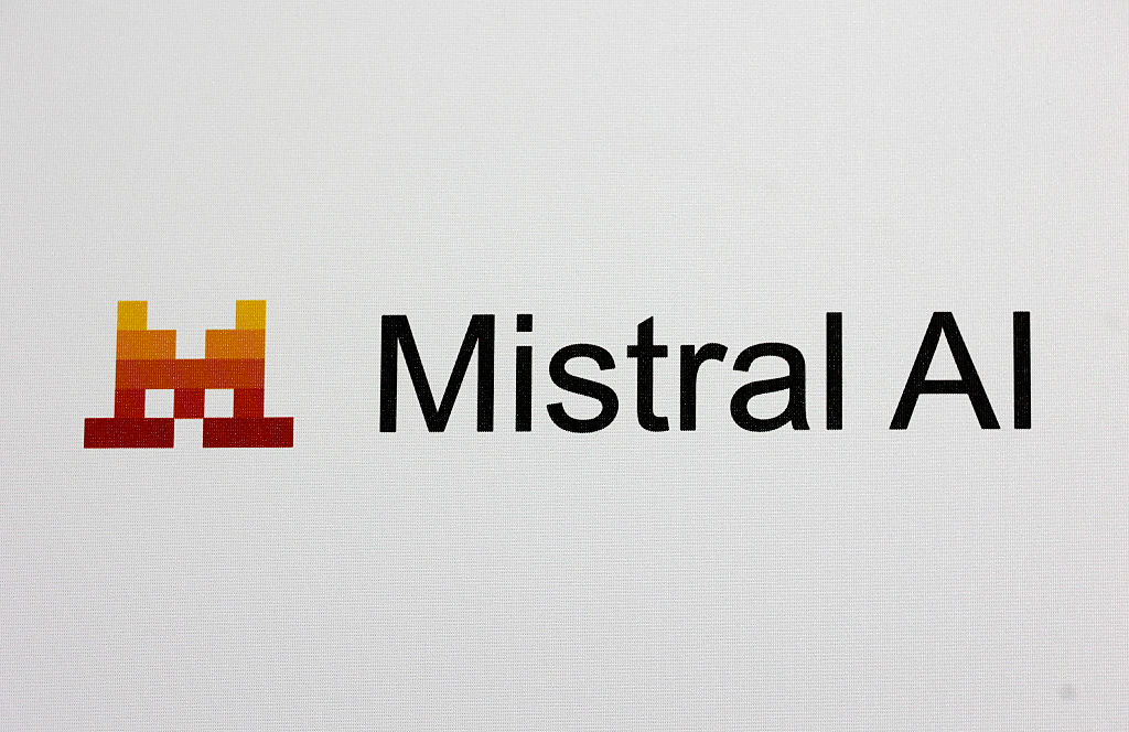 Mistral AI چیست؟ همه چیز در مورد رقیب OpenAI بدانید