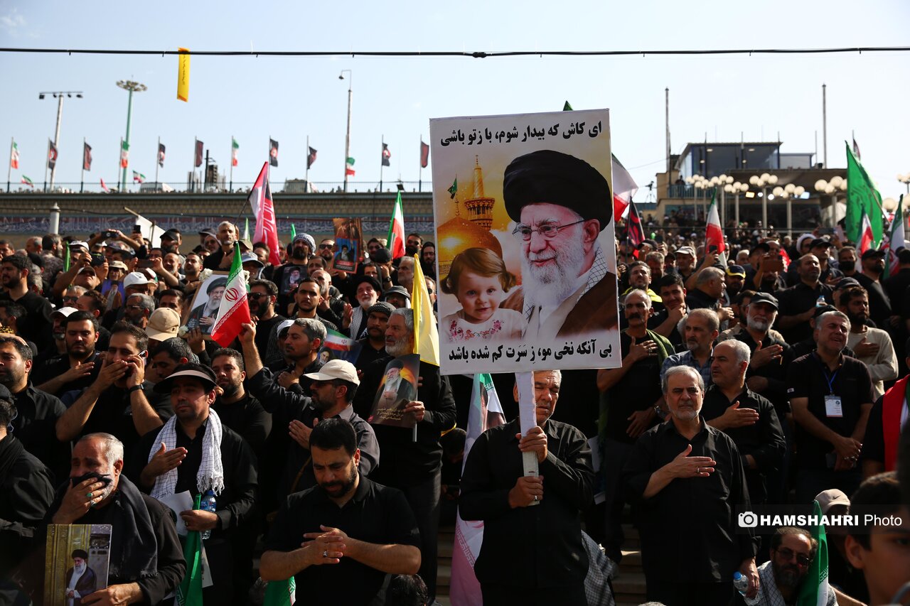 سال ها فریب تبلیغات غرب را خوردم، شهادت امام خامنهای چشمانم را باز کرد | ببینید