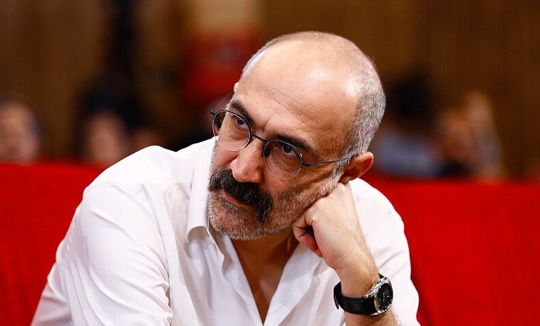 بازیگر سینما : مردم قبض آب خود را برای من می‌فرستند! | ببینید