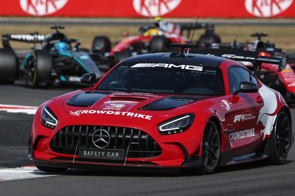 FIA پایان اتومبیل ایمنی در F1 GP بریتانیا را توضیح می دهد