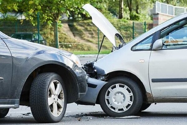 ببینید | تصادف خطرناک در ابوظبی به دلیل استفاده از تلفن همراه هنگام رانندگی