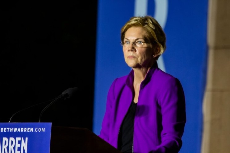 الیزابت وارن میگوید ترامپ از ریاستجمهوری برای «تقویت» تجارت رمزنگاری خانواده استفاده میکند در حالی که خانوادهها به دلیل افزایش هزینهها «درهم شکسته» میشوند.